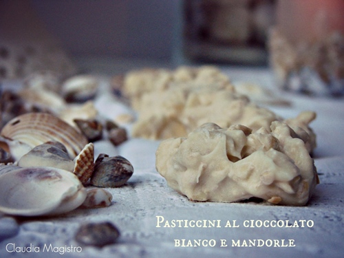 pasticcini-al-cioccolato-bianco-mandorle 2